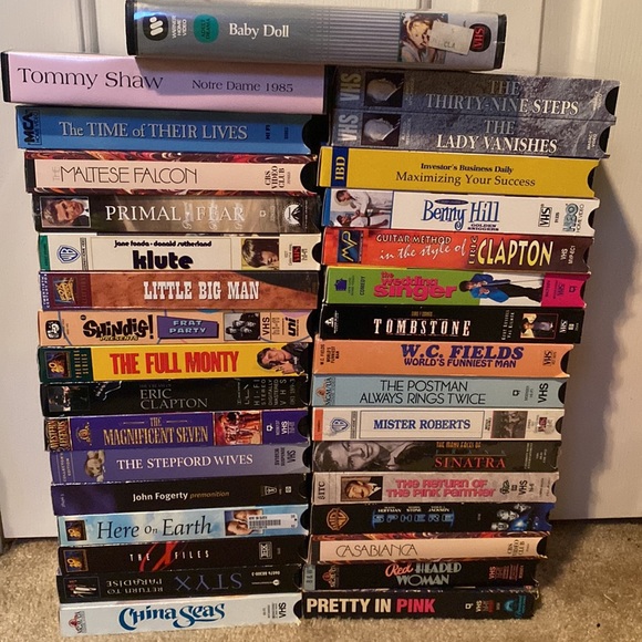 VHS Bundle 32 tapes - Picture 4 of 4